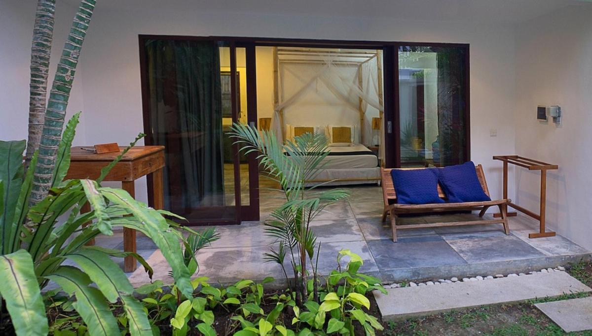 Your Tropical Oasis Mason *